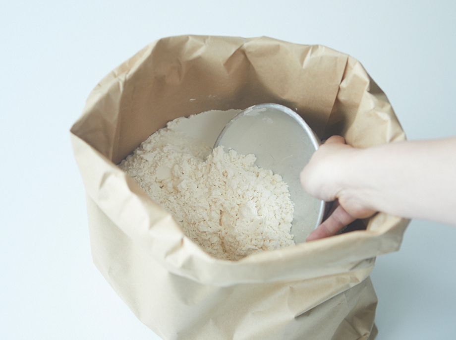 食感と風味を引き出す厳選した品種の小麦粉