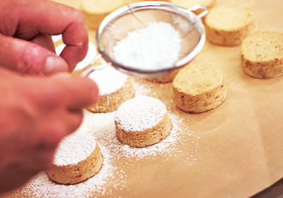 ヘーゼルナッツ、ほうじ茶、ショコラ<br>丁寧に仕上げた手づくりの味わい